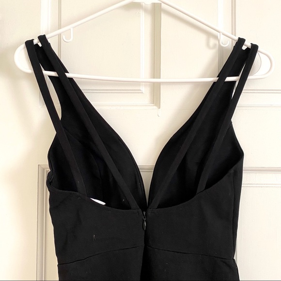 Lulu’s Black midi dress - Picture 3 of 4